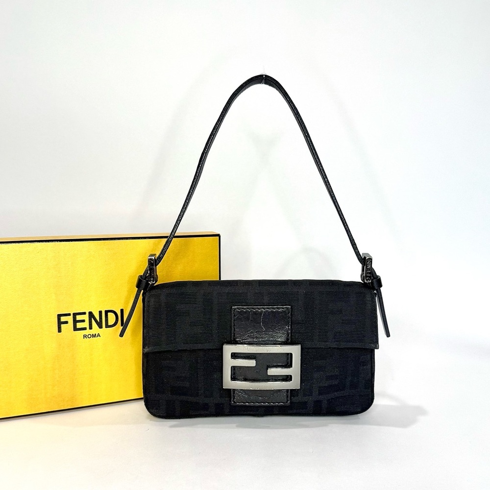 ✨SOLD✨ Vintage Fendi Black Zucca Mini Baguette - Picture 2 of 11